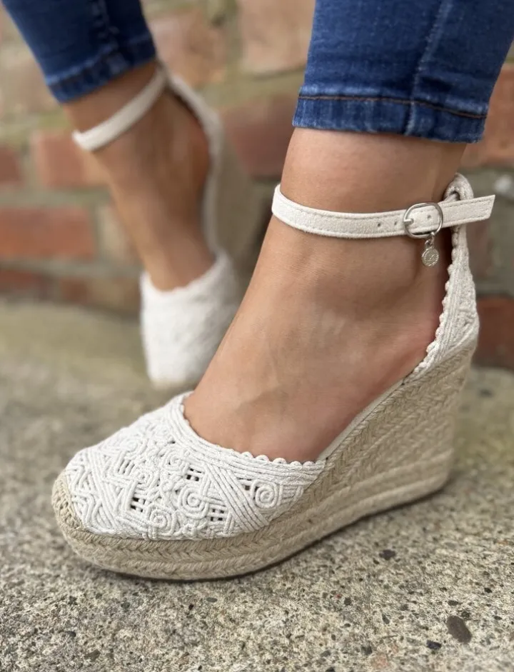 143973