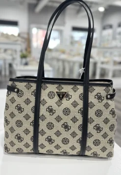 Beyza Girlfriend Tote
