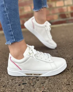 Chic Court Sneaker