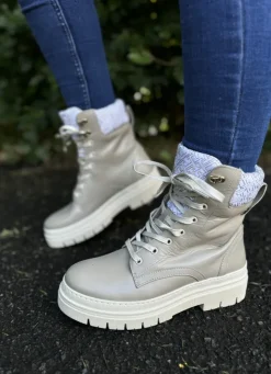 Cleated Lace-Up Lthr Mix Mono