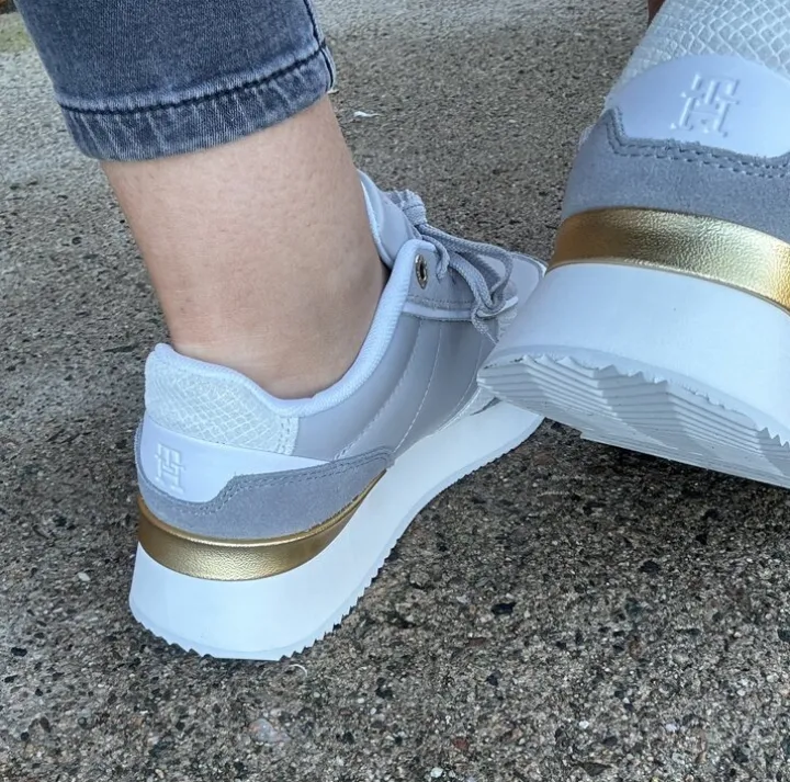 TH Fashion Runner